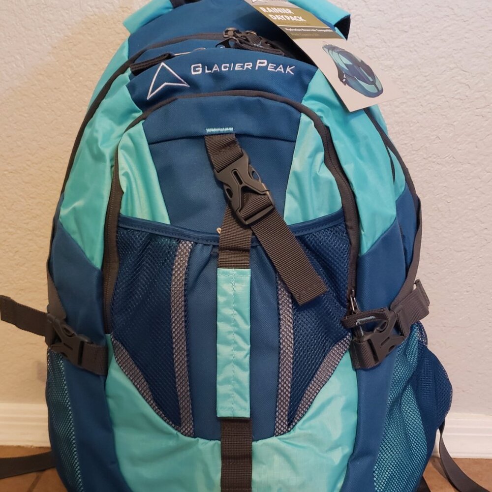 NEW Daypack/Backpack - Picture 4 of 5